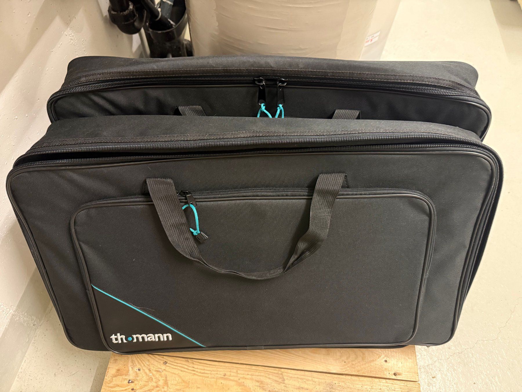 Borse: Monitor oder Keyboard Tasche – Usato da Bubikon venduto da Truemann 2