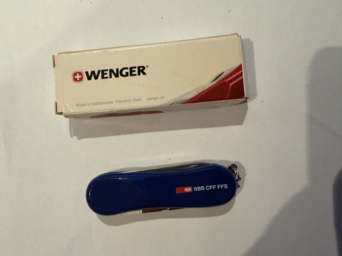 Wenger Taschenmesser: couteau de poche Wenger bleu – Gebraucht aus Echallens von JAR69 1