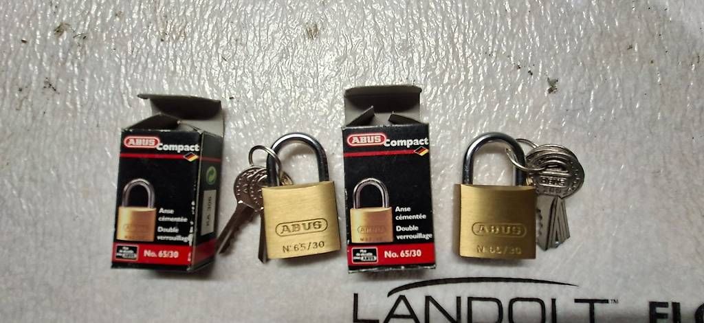 Abus Cadenas: ABUS Hängeschloss 2 Stück – D'occasion à Chur par daro1960