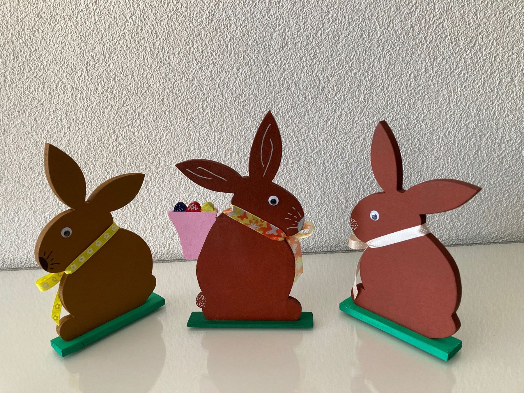 Tutte le decorazioni: Osterhasen, Deko, 3er Set aus Holz – Nuovo e nell'imballaggio originale da Rotkreuz venduto da Holzarbeit 1