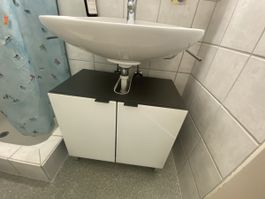 Waschbeckenunterschrank