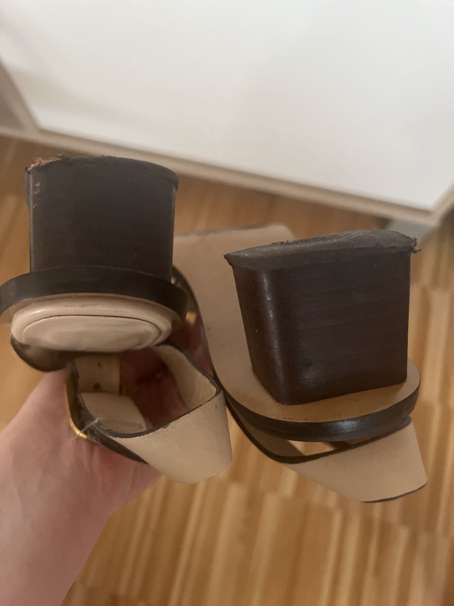 Massimo Dutti Scarpe da donna: Massimo Dutti Beige Leather Heel Sandals Size 38 – Usato da Aarau venduto da mic_5bxt 3
