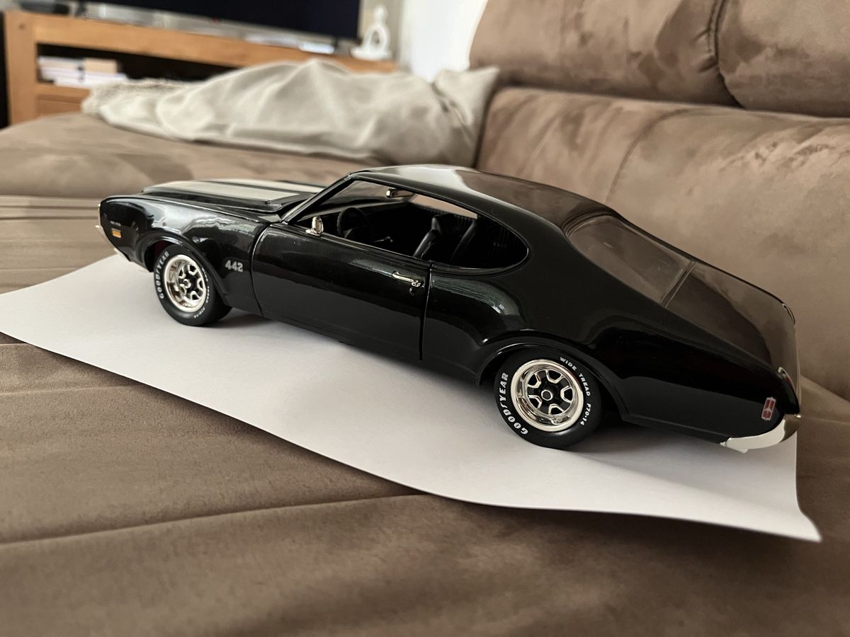 AMT/ERTL Modellini d'auto: Oldsmobile 442 de 1969, 1/18 – Usato da Saxon venduto da Kwik25 2