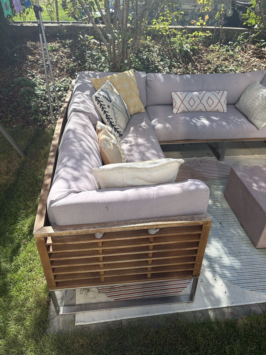 Divani: Gartenlounge Ecksofa Holz und Metall hellgrau gebraucht – Usato da Ehrendingen venduto da ronnym 1