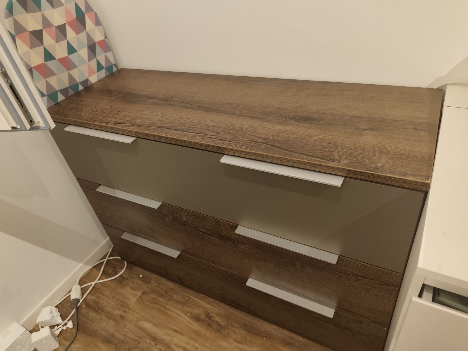 Letti: Bett 180x200 inkl. Lattenrost + Kommode – Usato da Pfyn venduto da Antooniiia 2
