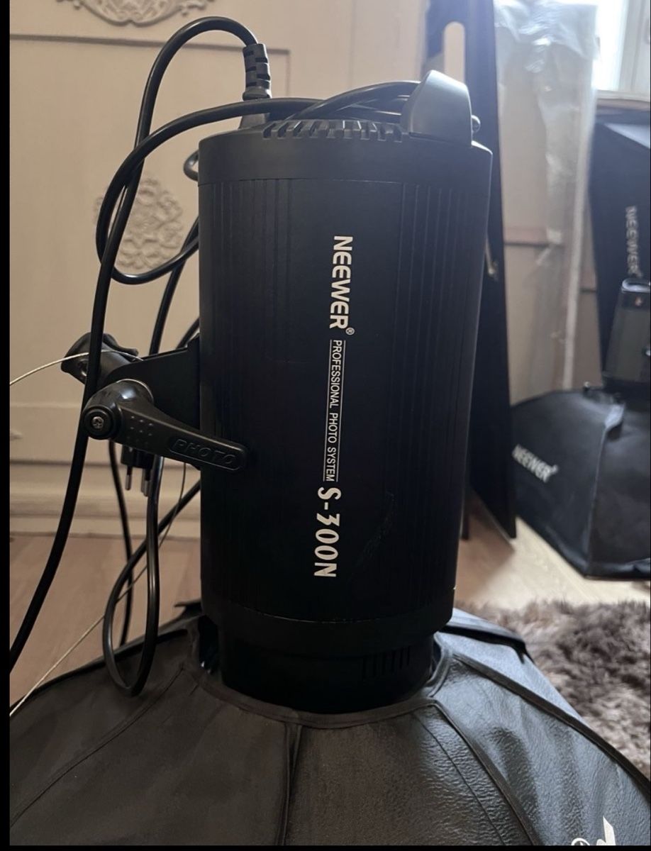 Flash: Neewer S-700N Studioblitz mit Softbox, Durchmesser 60cm – Usato da Bern venduto da jah_f7y5 2