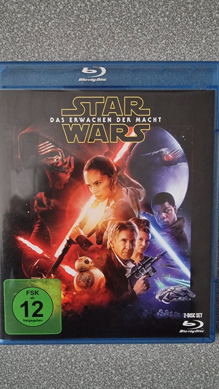 Tutti i DVDs: Blu Ray - Star Wars Das erwachen der Macht – Usato da Oetwil am See venduto da fineli2