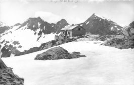 Quinto Capanna Cadlimo (TI) Rifugio alpino Leventina
