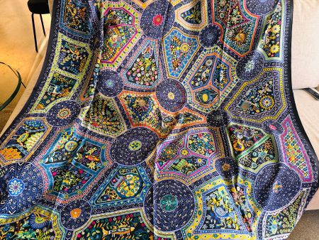 Châle Carré gèant twill Hermès « Les Chemins Secrets» 140cm