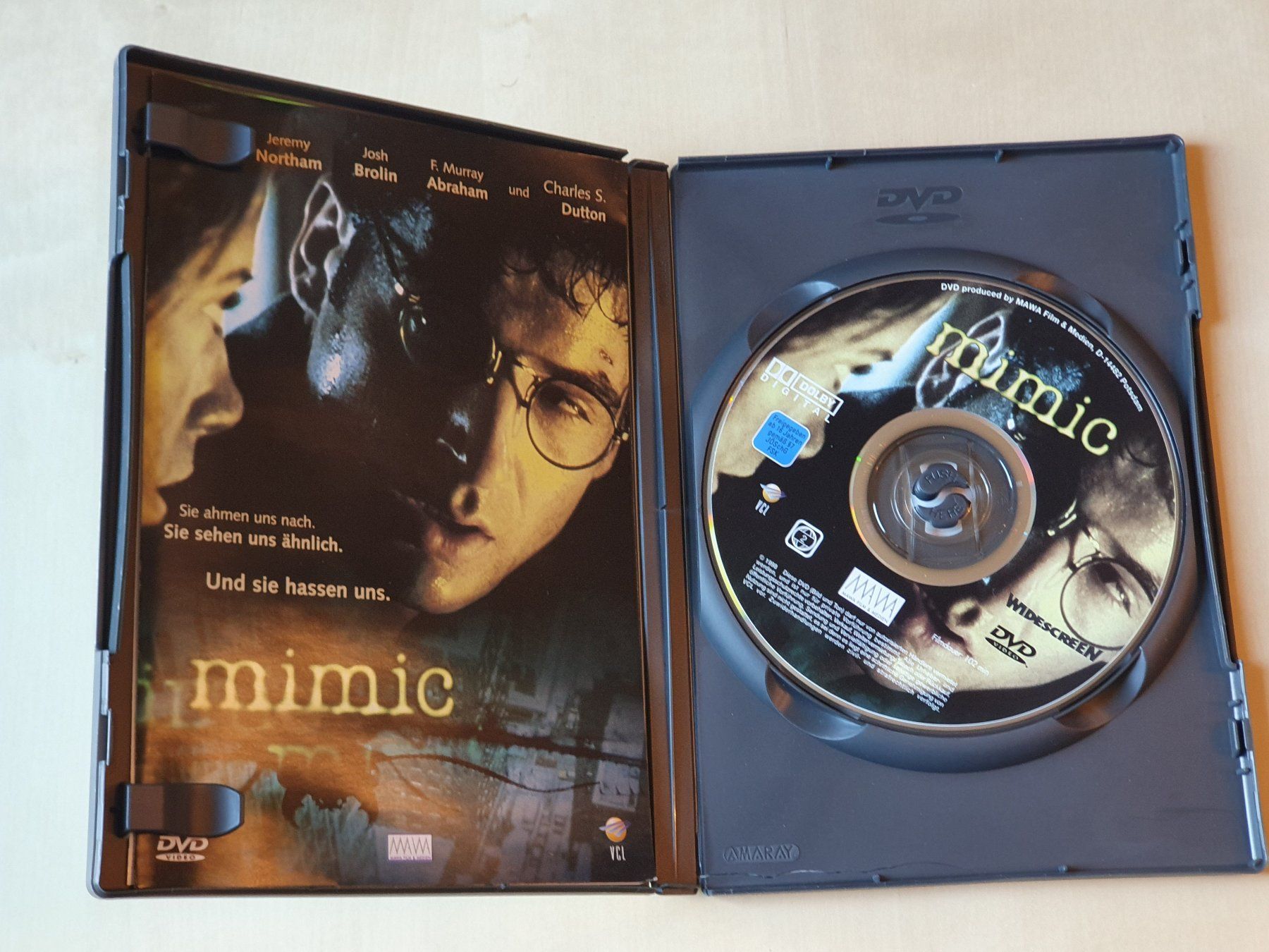 Tous les DVDs: Mimic – D'occasion à Stansstad par collectorsshop 2