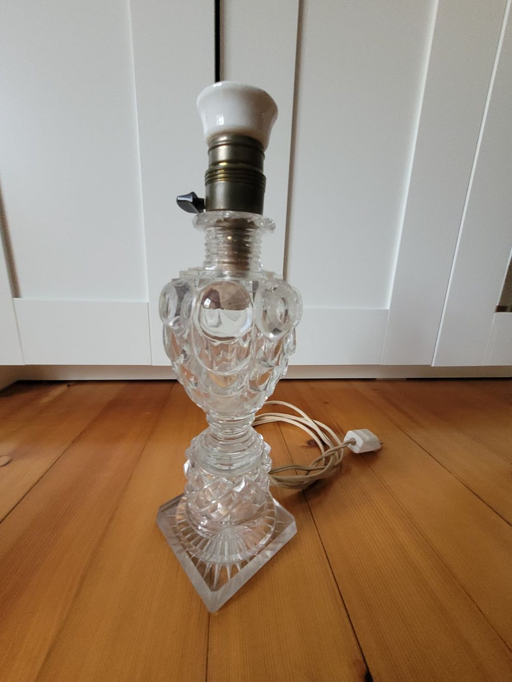 Lampade: Lampe de table en cristal – Usato da Avenches venduto da gru_5flk 1