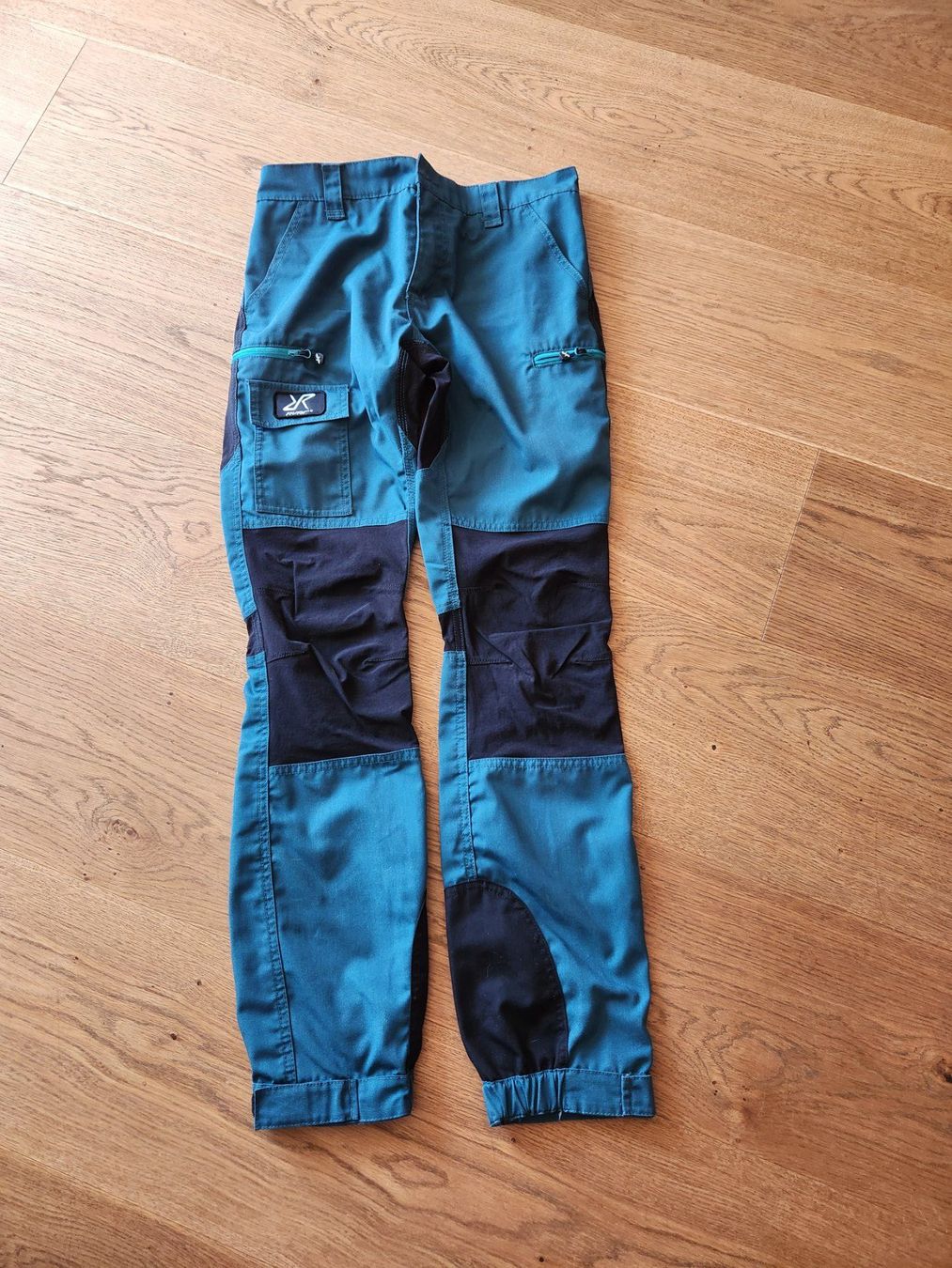 RevolutionRace Pantalons: Revolution Race Freizeithose Gr. M – D'occasion à Fanas par Rurero03