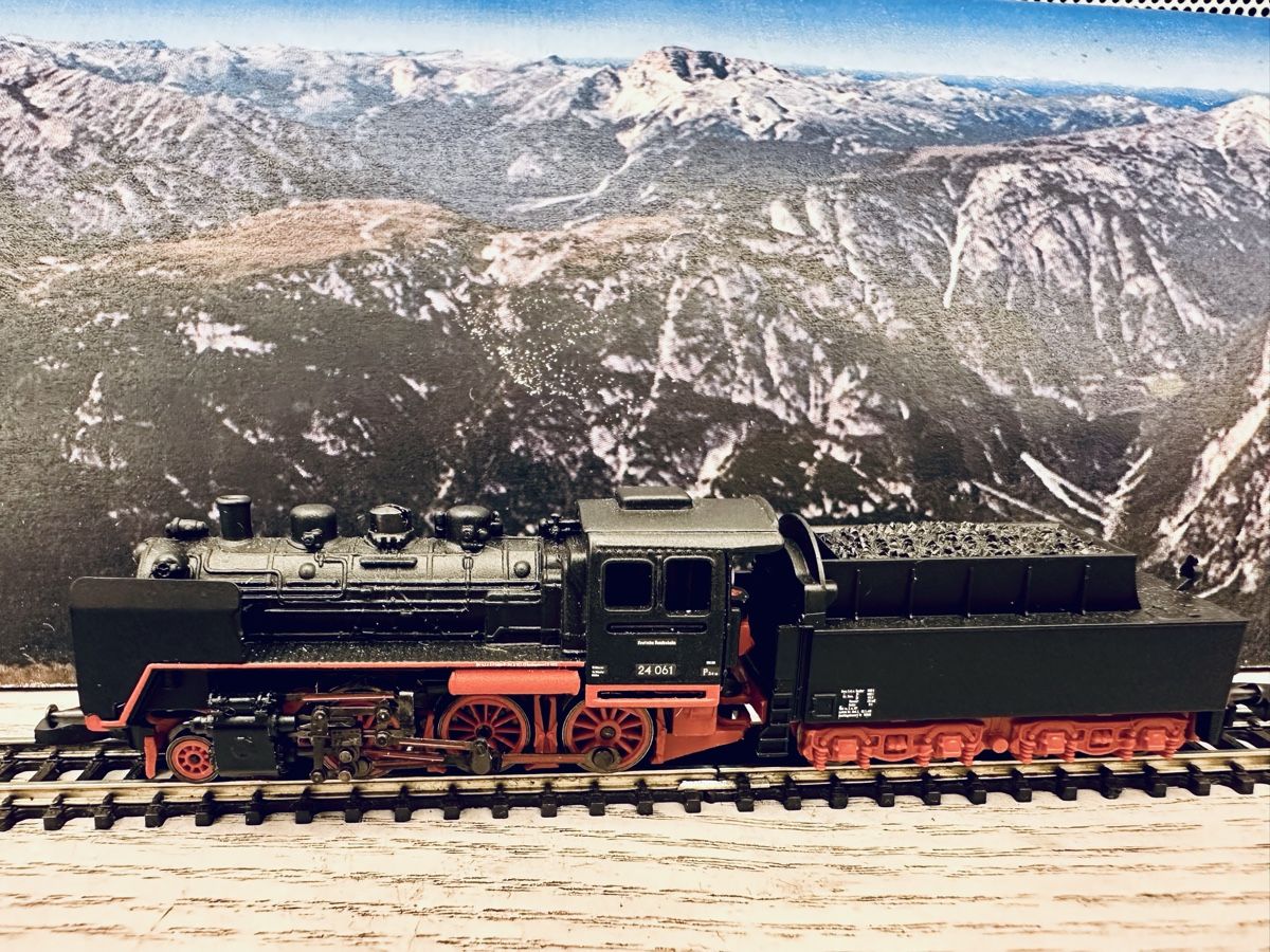 Märklin Modellini di ferrovie: Märklin 88031 DB BR 24 – Usato da Lupsingen venduto da New-Haven 1