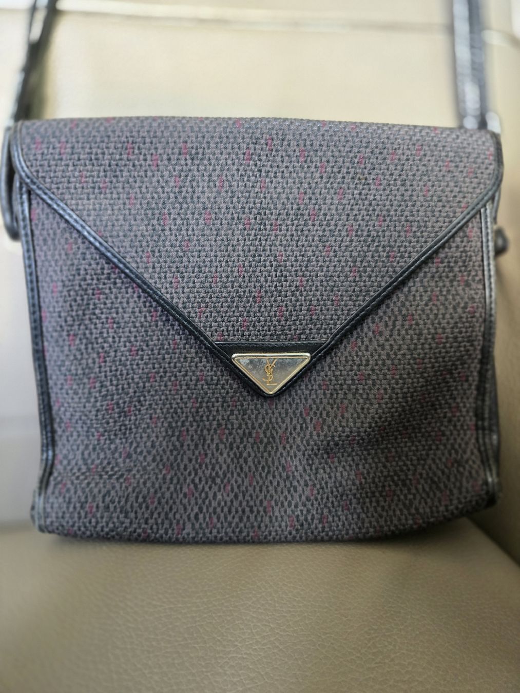Borse da donna: Yves Saint Laurent – Usato da La Neuveville venduto da p.sto 4
