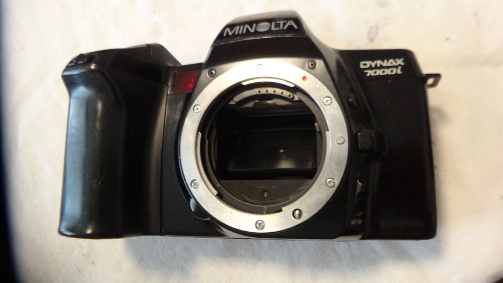 Minolta Fotocamera: MINOLTA DYNAX 7000i SPI REF AF FILM KAERA.NUR GEHAUSE-LÄÜFT – Usato da zürich venduto da ahmad01 7