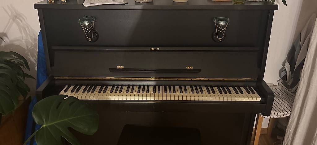 Instruments de musique: Klavier gratis – D'occasion à Binningen par rberchtold 1