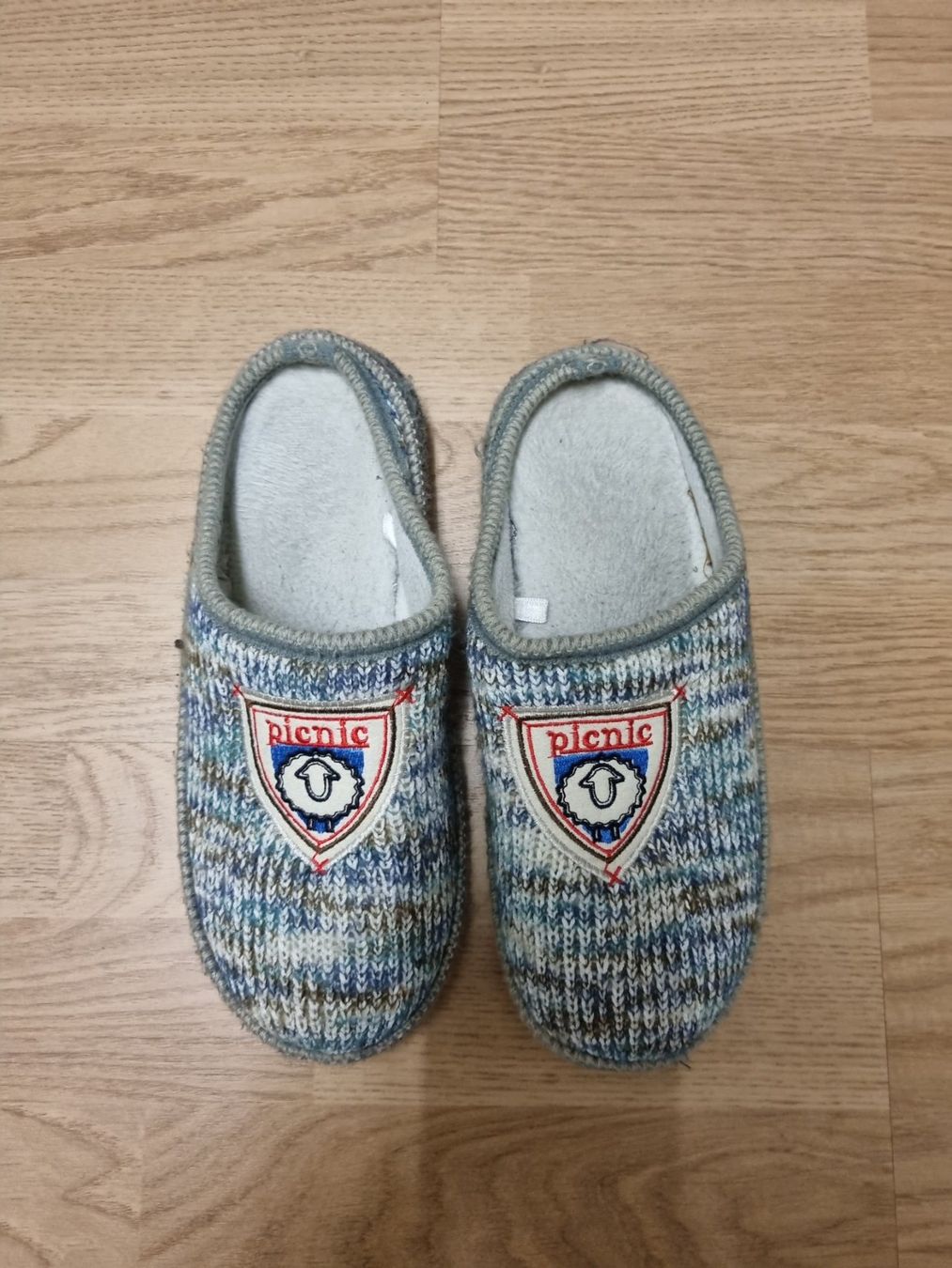 Scarpe da donna: Damen Hausschuh Winter – Usato da Kollbrunn venduto da Tinchjen