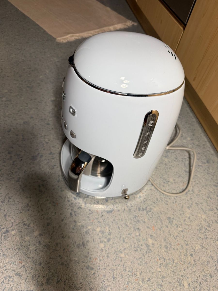 Smeg Macchine per caffè & Macchine per espresso: SMEG Filterkaffeemaschine, hellblau, neuwertig, Top! – Usato da St. Gallen venduto da avl_k5my 2