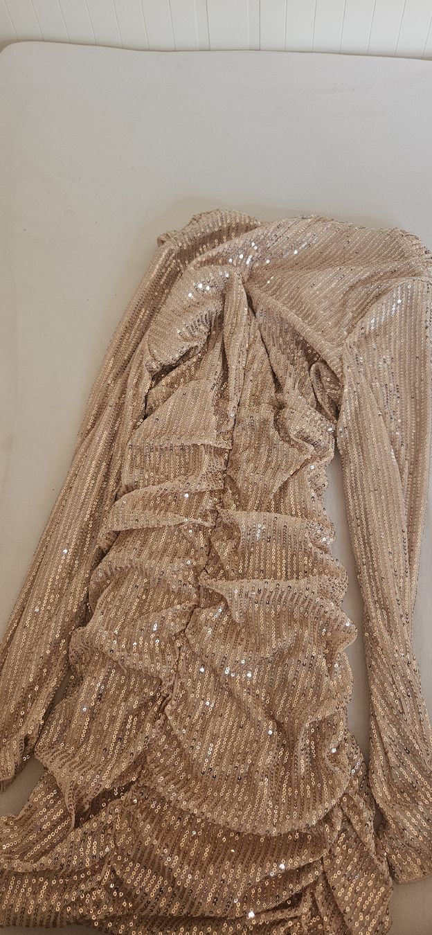 Vestiti: Goldenes Kleid Gr. S – Usato da Uettligen venduto da Polarbaer8 1