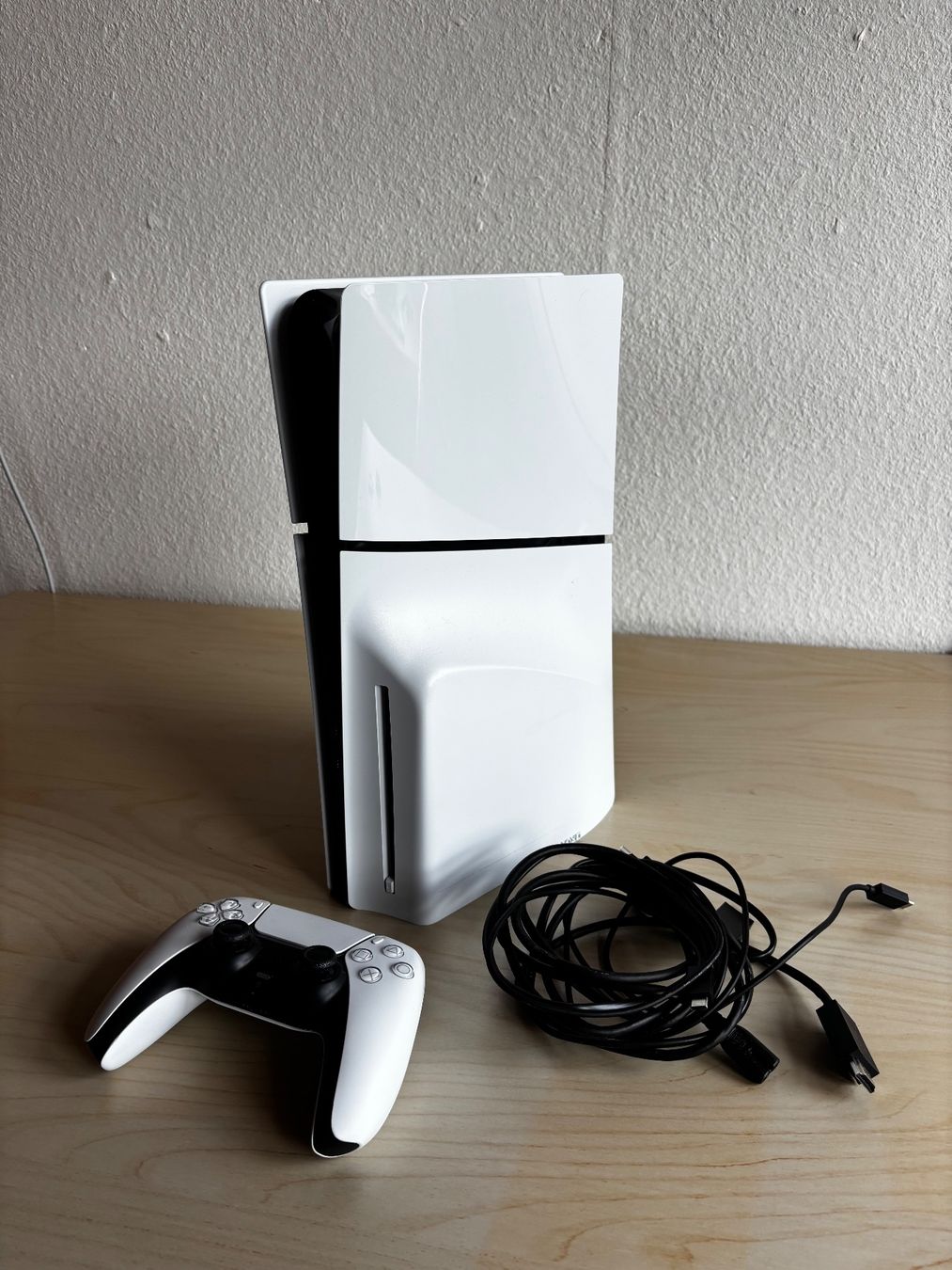 Sony Console: Sony PlayStation 5 Slim Disc 1TB – Usato da Kilchberg BL venduto da DavidM012