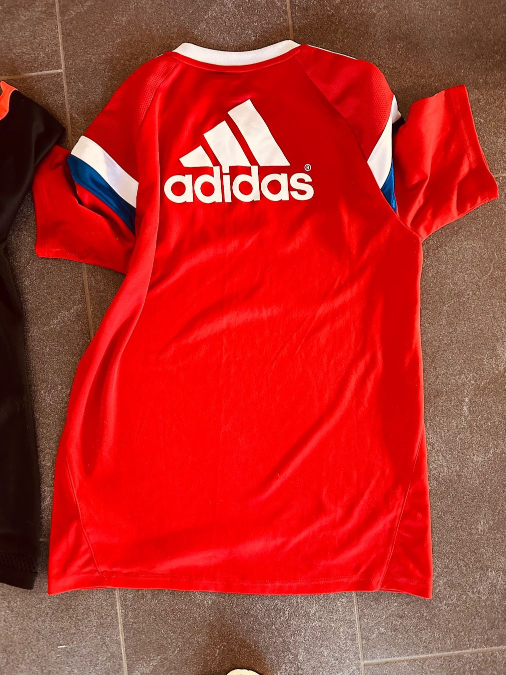 Manchester United Scarpe, pantaloni & magliette da ginnastica: 2  Trikot, Adidas, original – Usato da LAUERZ venduto da sruncheli73 4