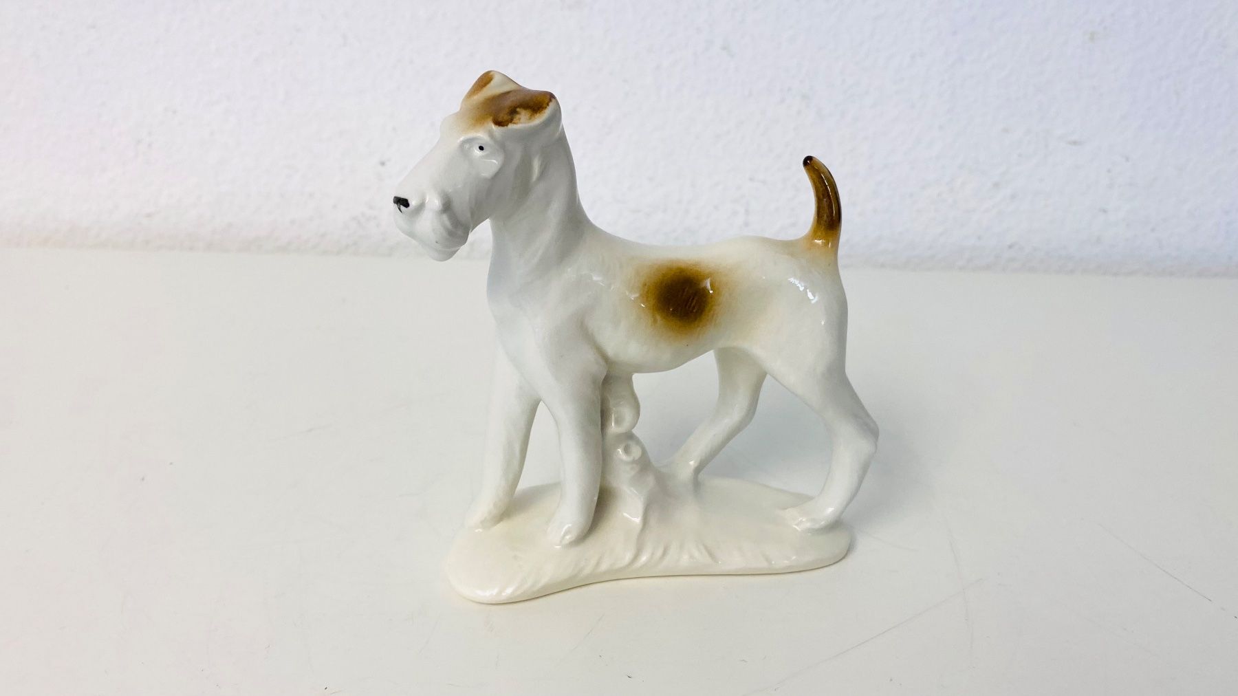 Statuette: Porzellanfigur Terrier GRÄFENTHAL DDR – Usato da Zürich venduto da Arche_Brockenhaus