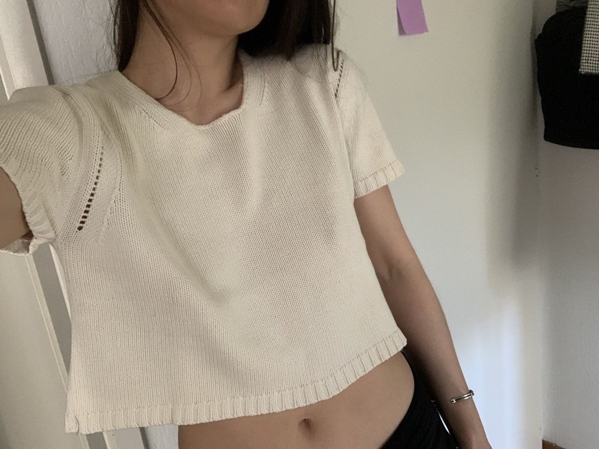 Top: T-shirt maille blanc crème, taille S – Usato da Lausanne venduto da Xiaoxi 4