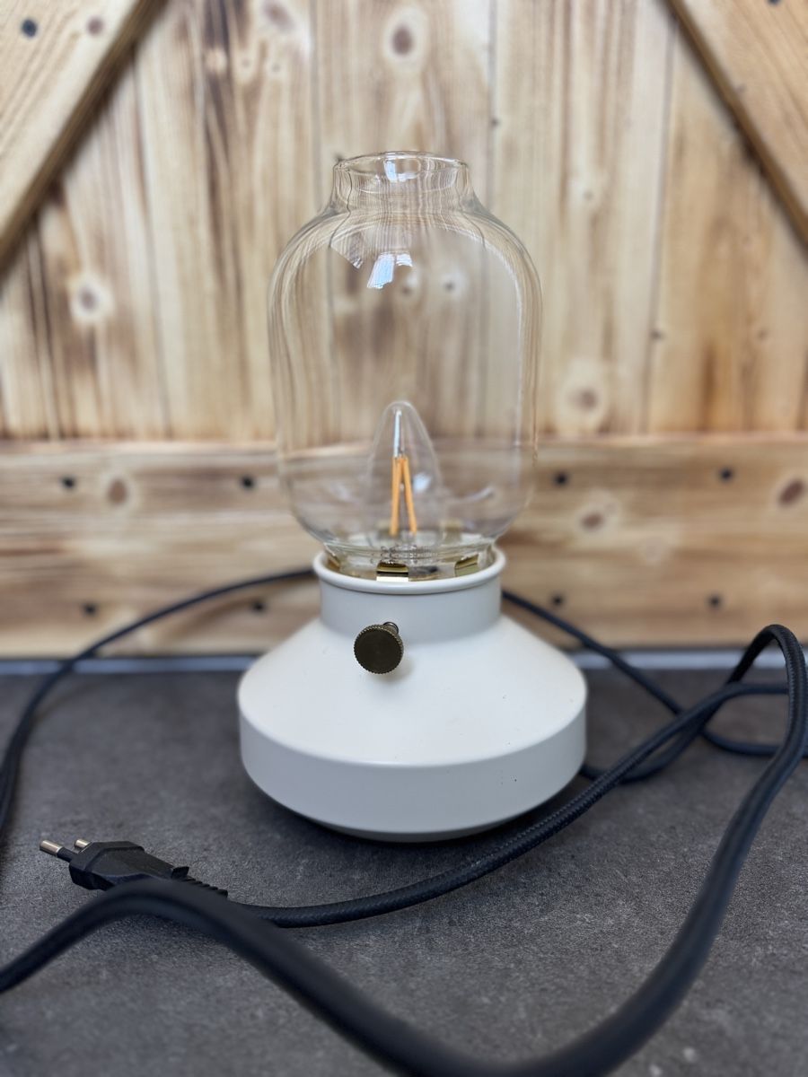 Ikea Lampade: Vintage style Tischlampe – Usato da Bauma venduto da Michelle.05