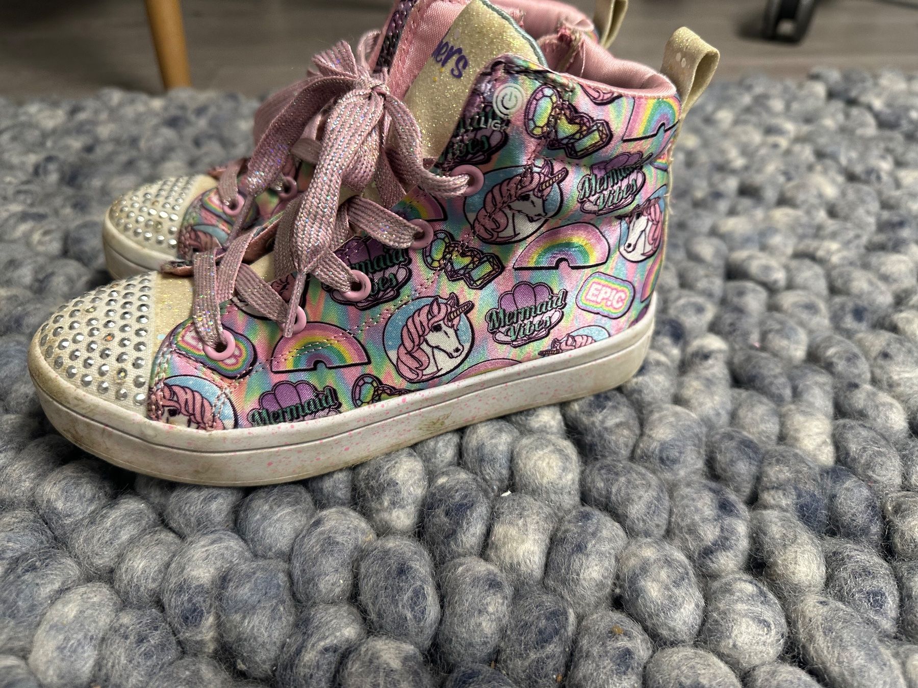 Skechers Scarpe per ragazze: Skechers Unicorn Sneaker mit Lichter – Usato da Bellach venduto da vjoge