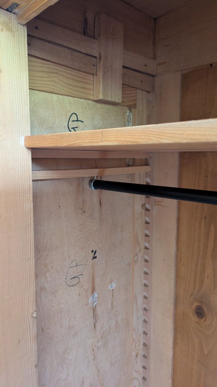 Armoires: Armoire – D'occasion à Les Geneveys-sur-Coffrane par Tof4 3
