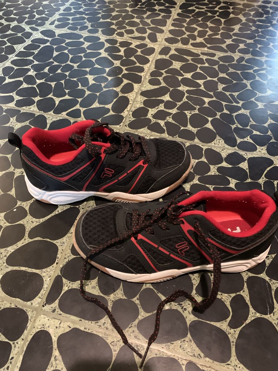 Fila Scarpe per ragazzi: Hallenschuhe, Fila, Gr. 33 – Usato da Muri b. Bern venduto da AnshaR