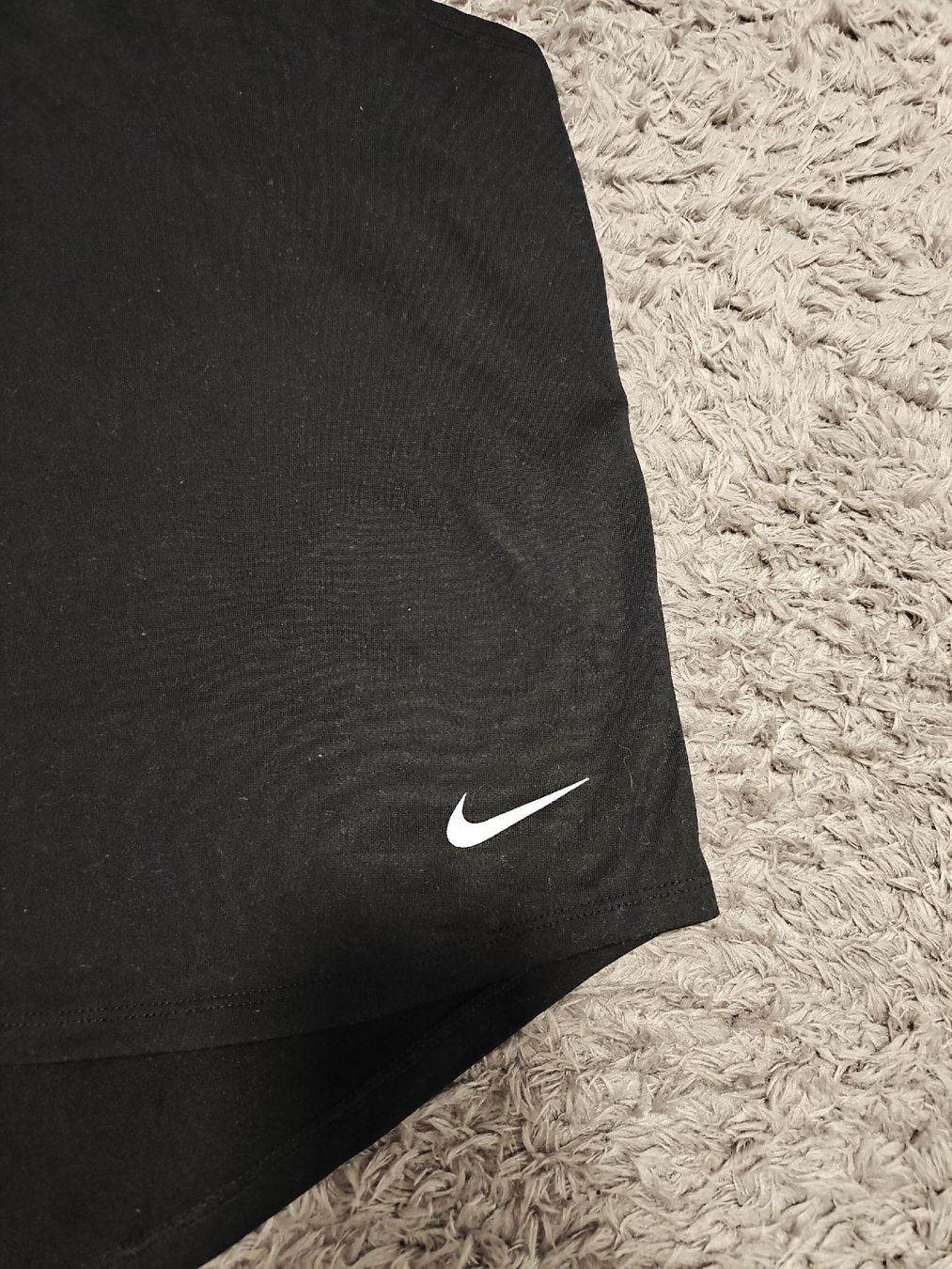 Nike Top: Nike Tank Top – Usato da Pieterlen venduto da Saemelili 1