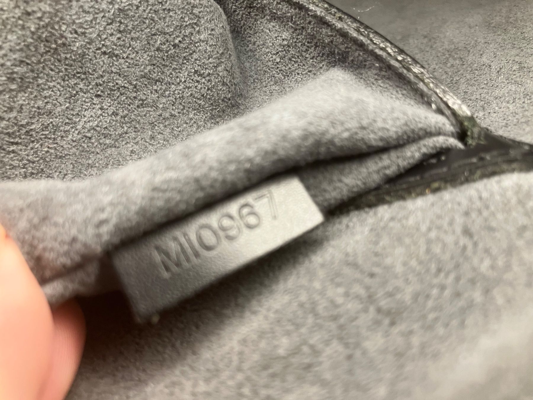 Louis Vuitton Borse da donna: Louis Vuitton Alma PM Epi Leder Schwarz – Usato da Untersiggenthal venduto da Zoe88 6