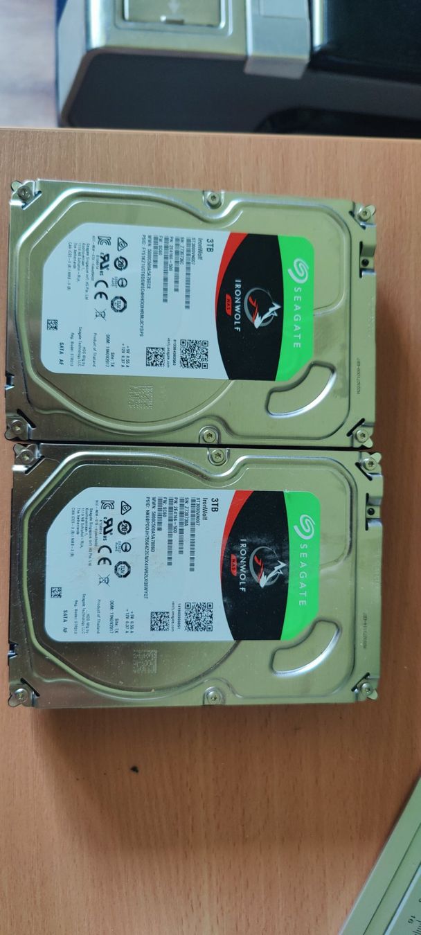 Seagate Disques durs: Seagate 2x 3TB HDD NAS – D'occasion à Martigny-Croix par corentin_chap