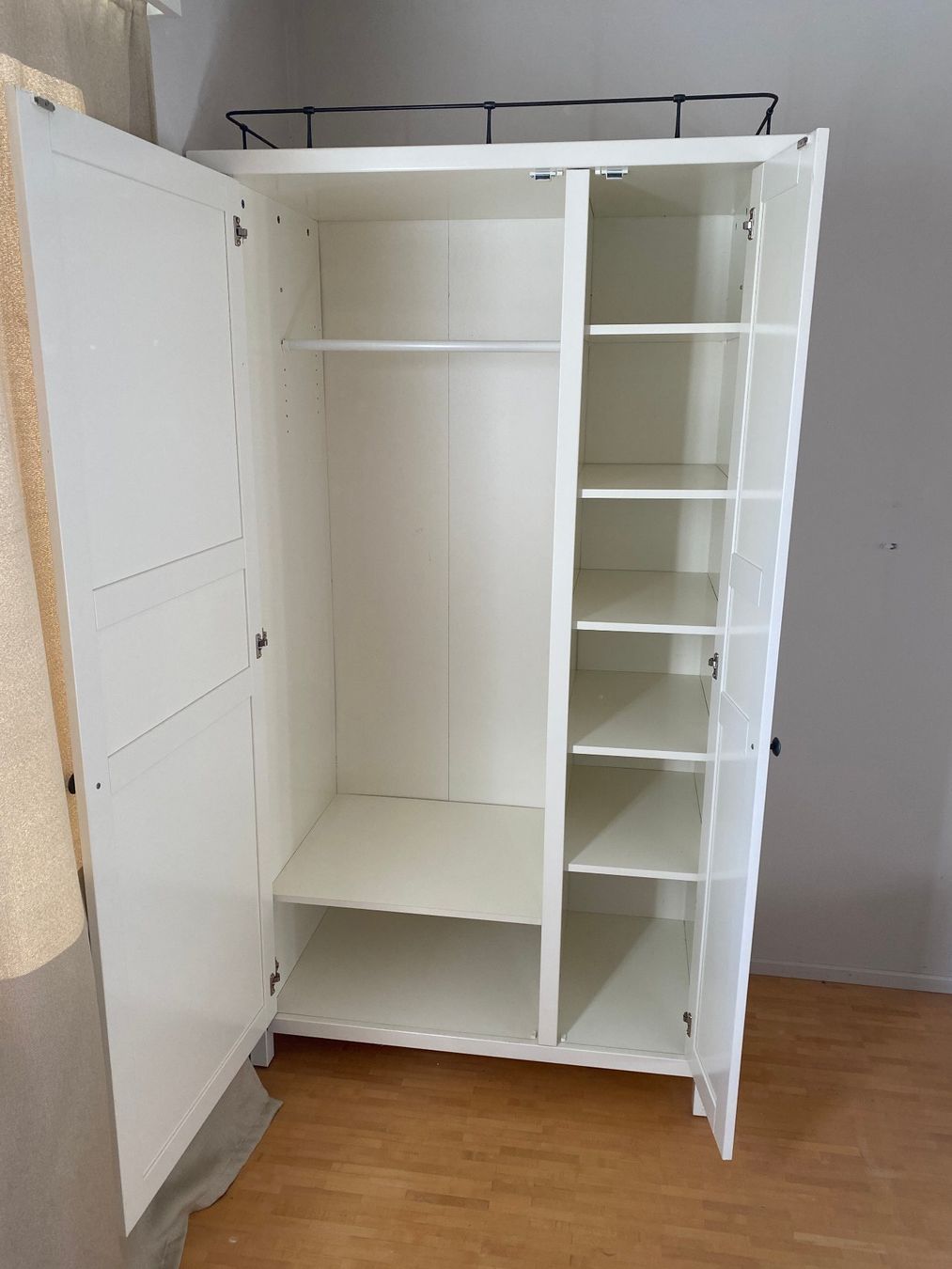 Ikea Armoires: Kleiderschrank IKEA Hemnes – D'occasion à Ottenbach par resbug 2