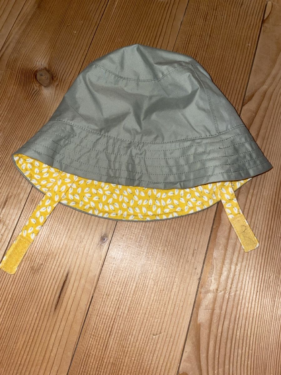 Altro abbigliamento per bambino: Regen und Sonnenhut – Usato da Nänikon venduto da broug