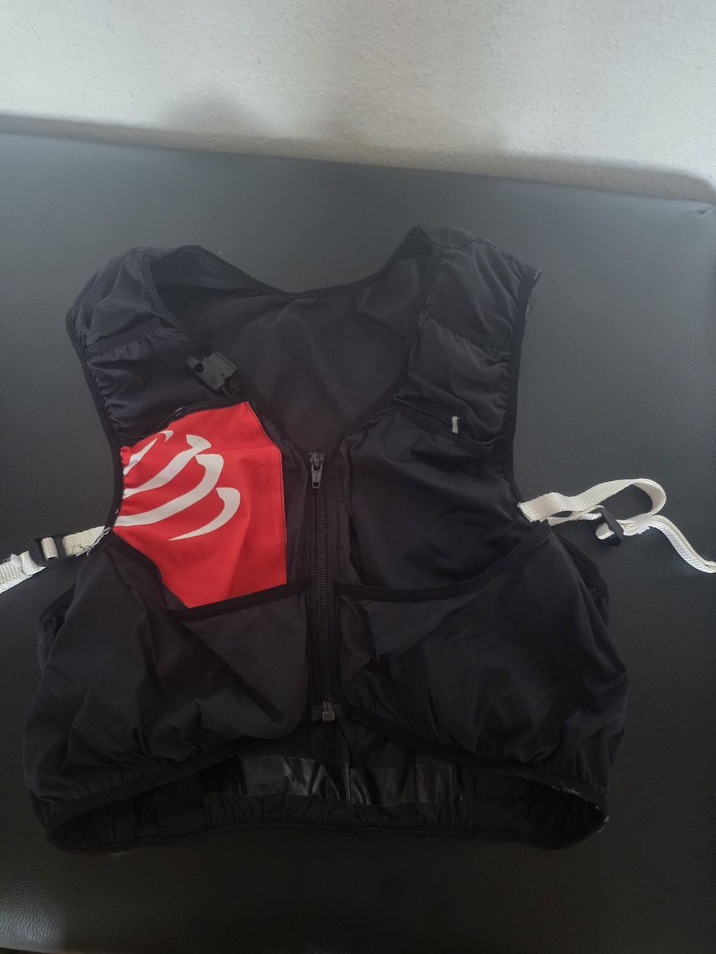 Compressport Rucksäcke: sac trail compressport 10L – Gebraucht aus Lausanne von Lennox09