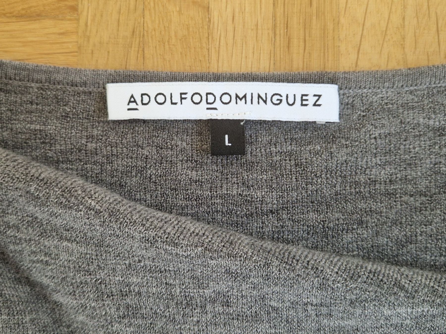 Maglioni & Felpe: Pullover aus 100% Merinowolle grau L spanische Grösse – Nuovo e nell'imballaggio originale da Zürich venduto da yro_qvz7 2