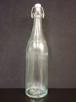 schöne alte Flasche LAUSANNE PRODUITS LA MEILLEURE 1952