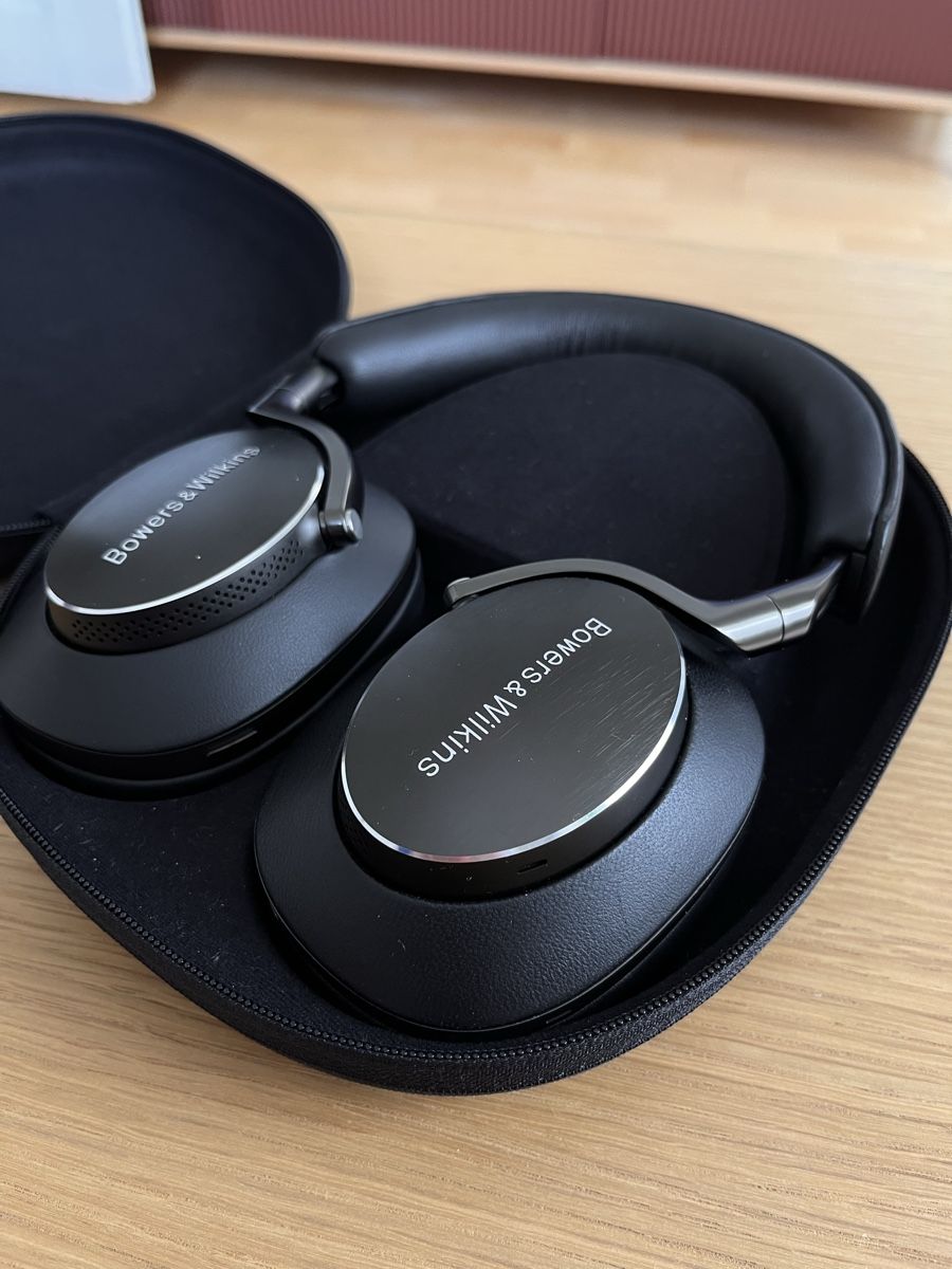 Bowers & Wilkins Cuffie: Bowers & Wilkins PX8 – Usato da Zürich venduto da Peban1 2