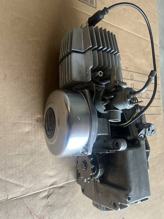 Moteurs: Puch Maxi Motor E50 – D'occasion à Niederuzwil par Robinsohn 2