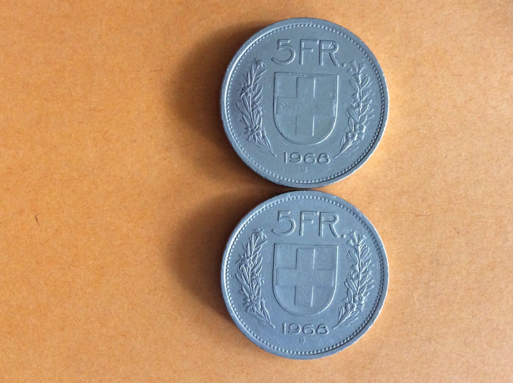 Tutti le monete: 5 francs  1968  Deux pièces – Usato da Genève venduto da pie_fh2d