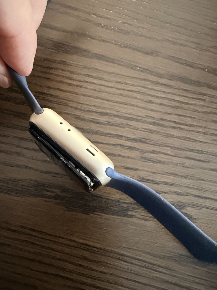 Apple Smartwatch: Apple Watch defekt mit Armband – Defekt aus Brugg AG von Mavileon 2