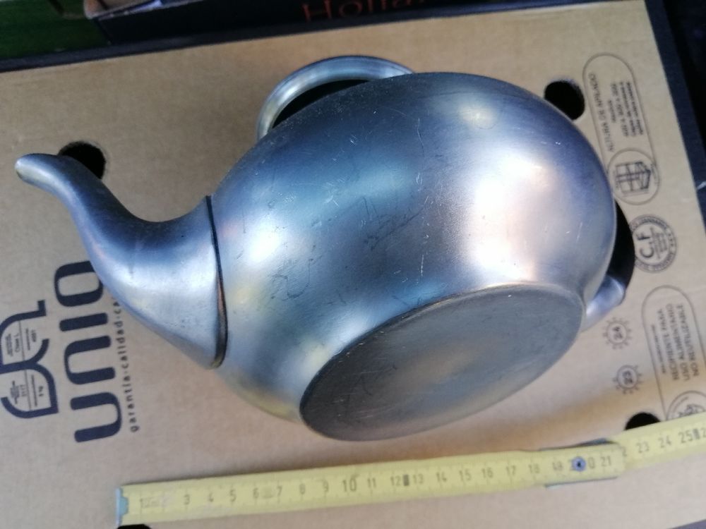 Cafetière ancienne en étain Sheffield - Décor authentique (Gebraucht