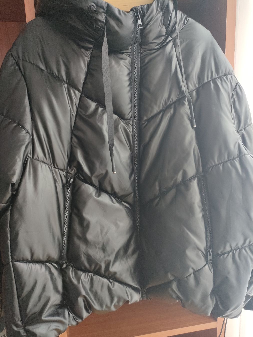 Giacche: Daunen Jacke mit Kapuze – Usato da Brugg AG venduto da Mashaba