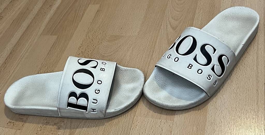 Hugo Boss Scarpe da uomo: Hugo Boss Schlappen – Usato da Wallisellen venduto da dpn_zlh9