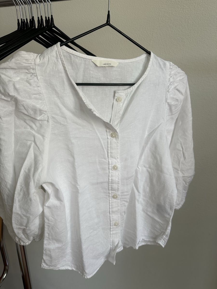H&M Chemisiers: H&M Bluse Linen Blend, S – D'occasion à Zürich par davinciclaude