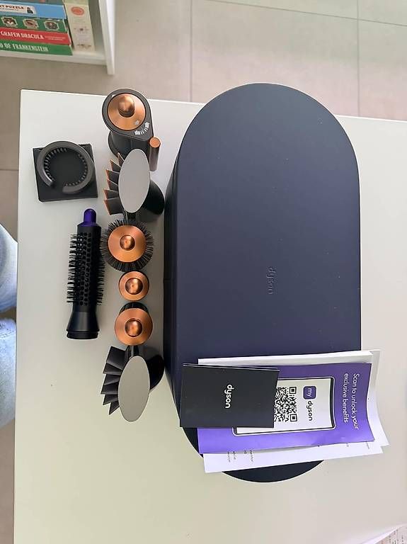 Dyson Asciugacapelli: Dyson Airwrap Complete Set Asciugacapelli Styling Onde – Usato da Breganzona venduto da eli_wzs9
