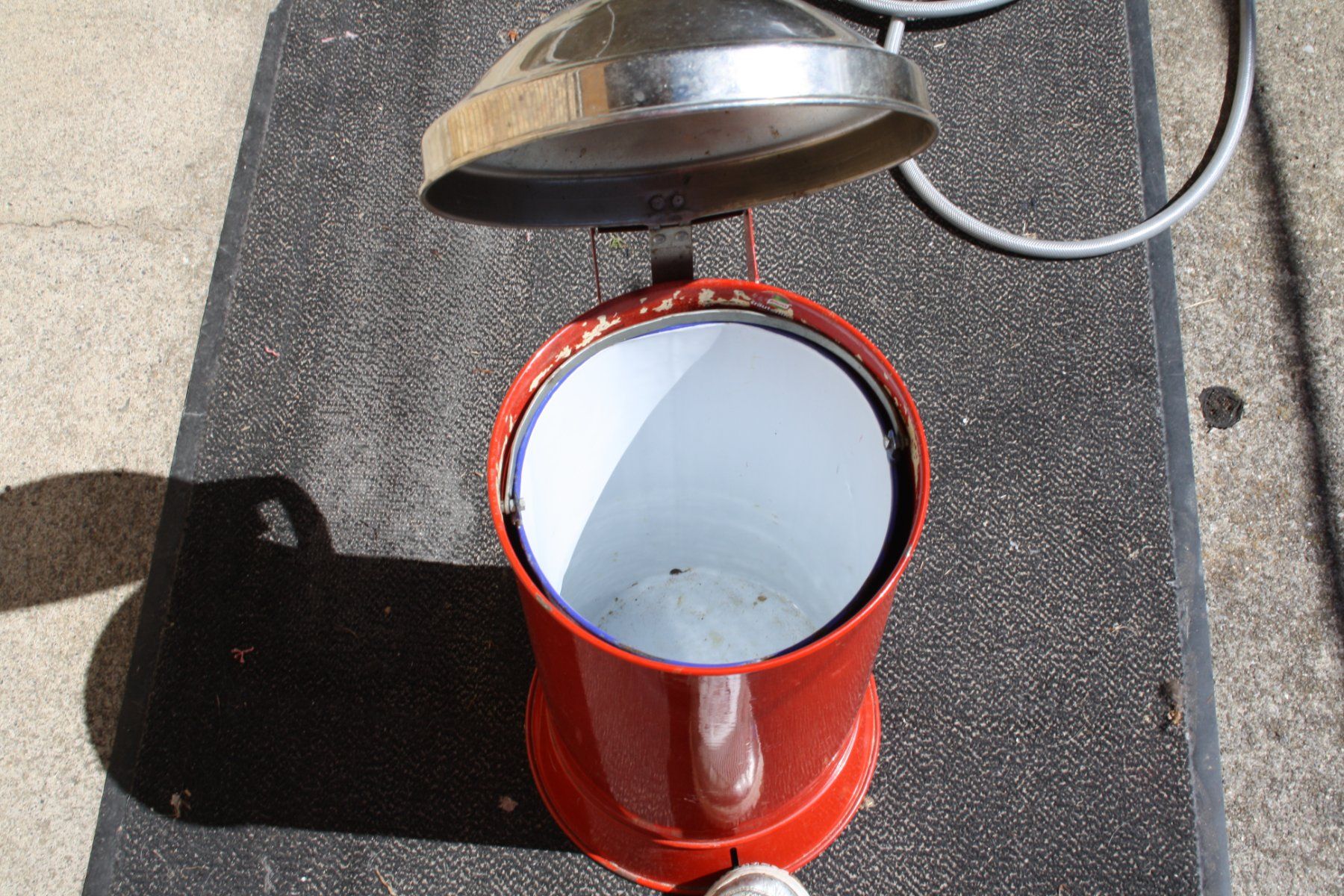 Poubelles: VINTAGE TRETEIMER MÜLLEIMER ABFALLKÜBEL – D'occasion à Wauwil par Pneuedy 7
