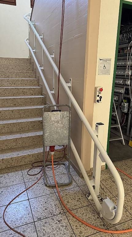 Escaliers: Treppenlift 225 kg – D'occasion à Gondiswil par Eisi71 3